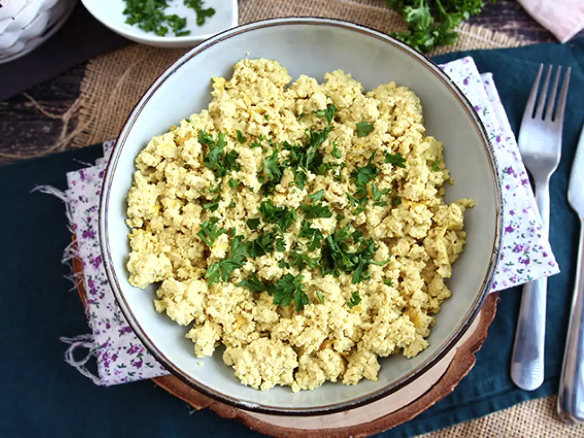 Scrambled tofu as a replacement for scrambled eggs! - photo 4
