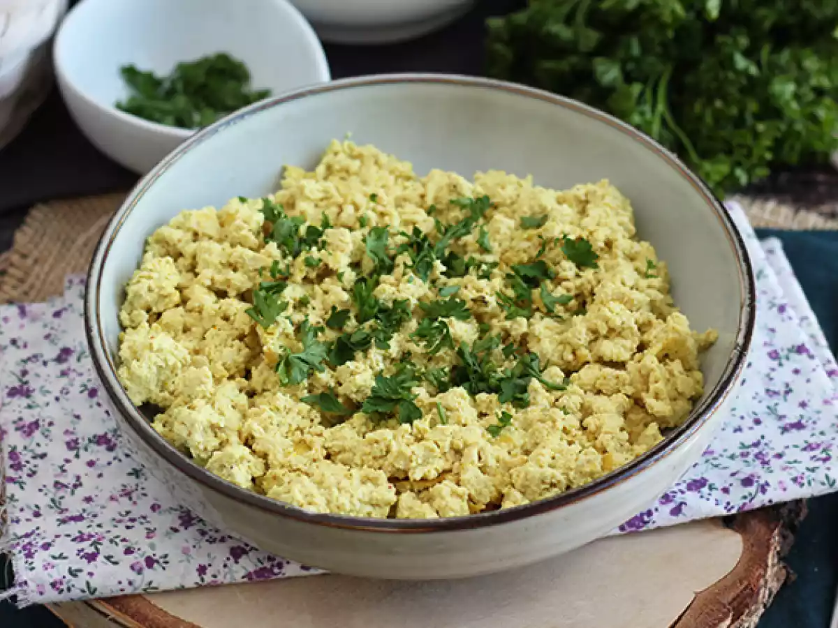 Scrambled tofu to replace your scrambled eggs!