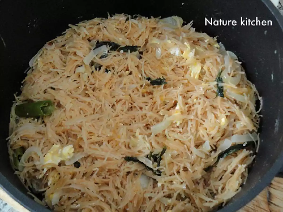 Semiya upma with scrambled egg - photo 2