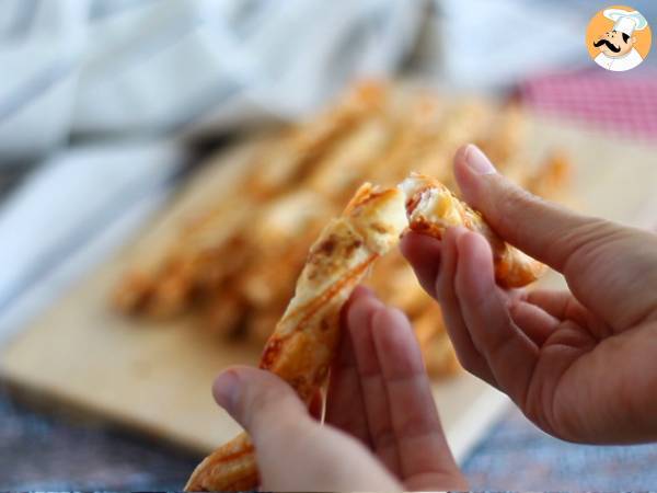 Sesame puff pastry twists - photo 3