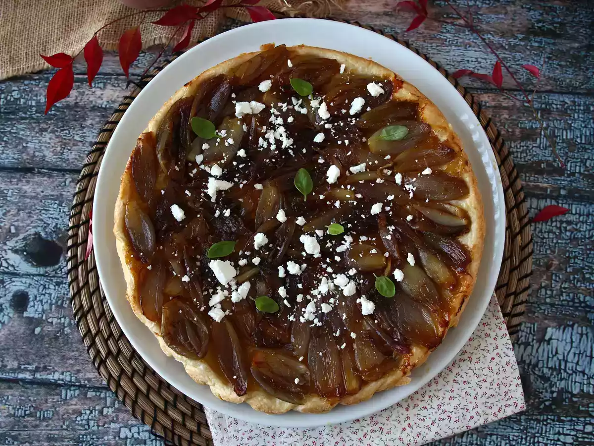 Shallot and feta tart tatin, the irresistible savory version! - photo 2