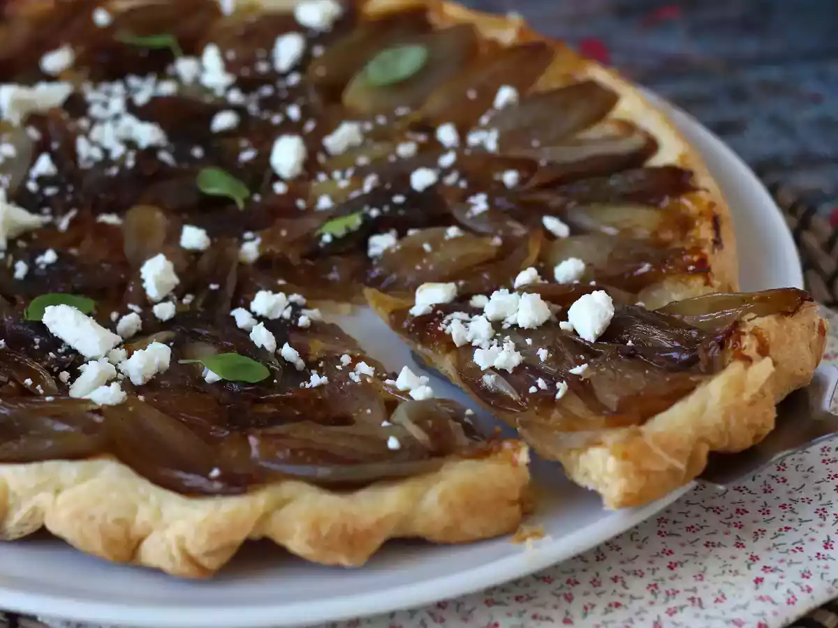 Shallot and feta tart tatin, the irresistible savory version! - photo 3