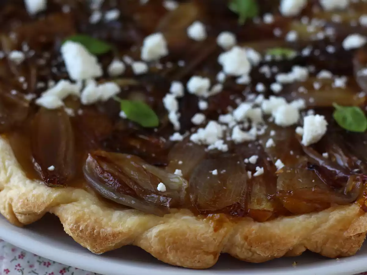 Shallot and feta tart tatin, the irresistible savory version! - photo 8