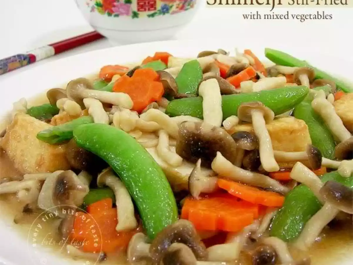 Shimeji Stir-fried with Mixed Vegetables