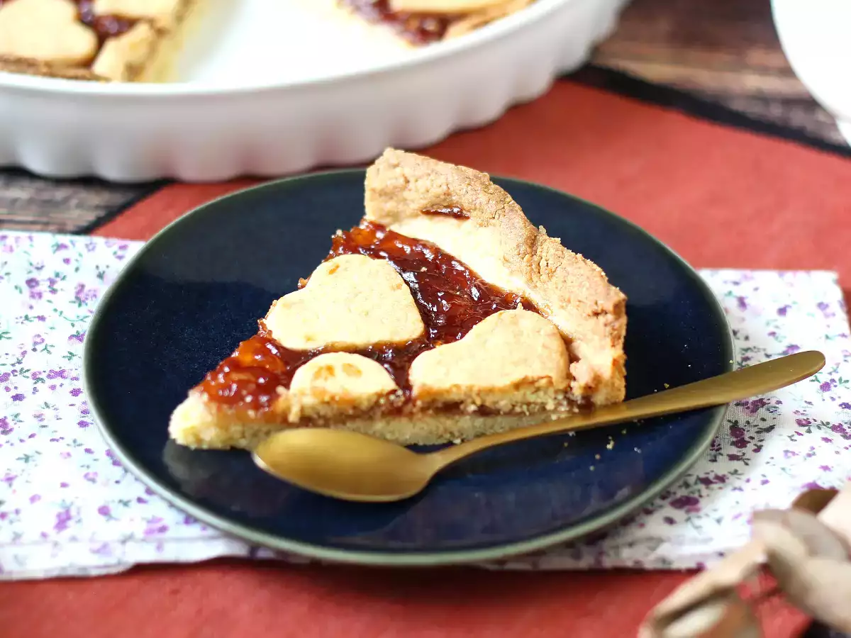 Shortbread tart with strawberry jam, perfect for Valentine's day - photo 6