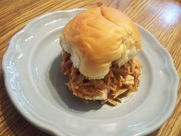 Shredded Turkey in Gravy Sandwiches (Crock Pot)