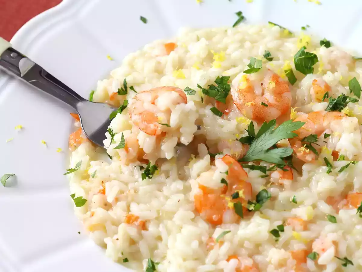 Shrimp and lemon risotto, an elegant meal and easy to prepare - photo 2