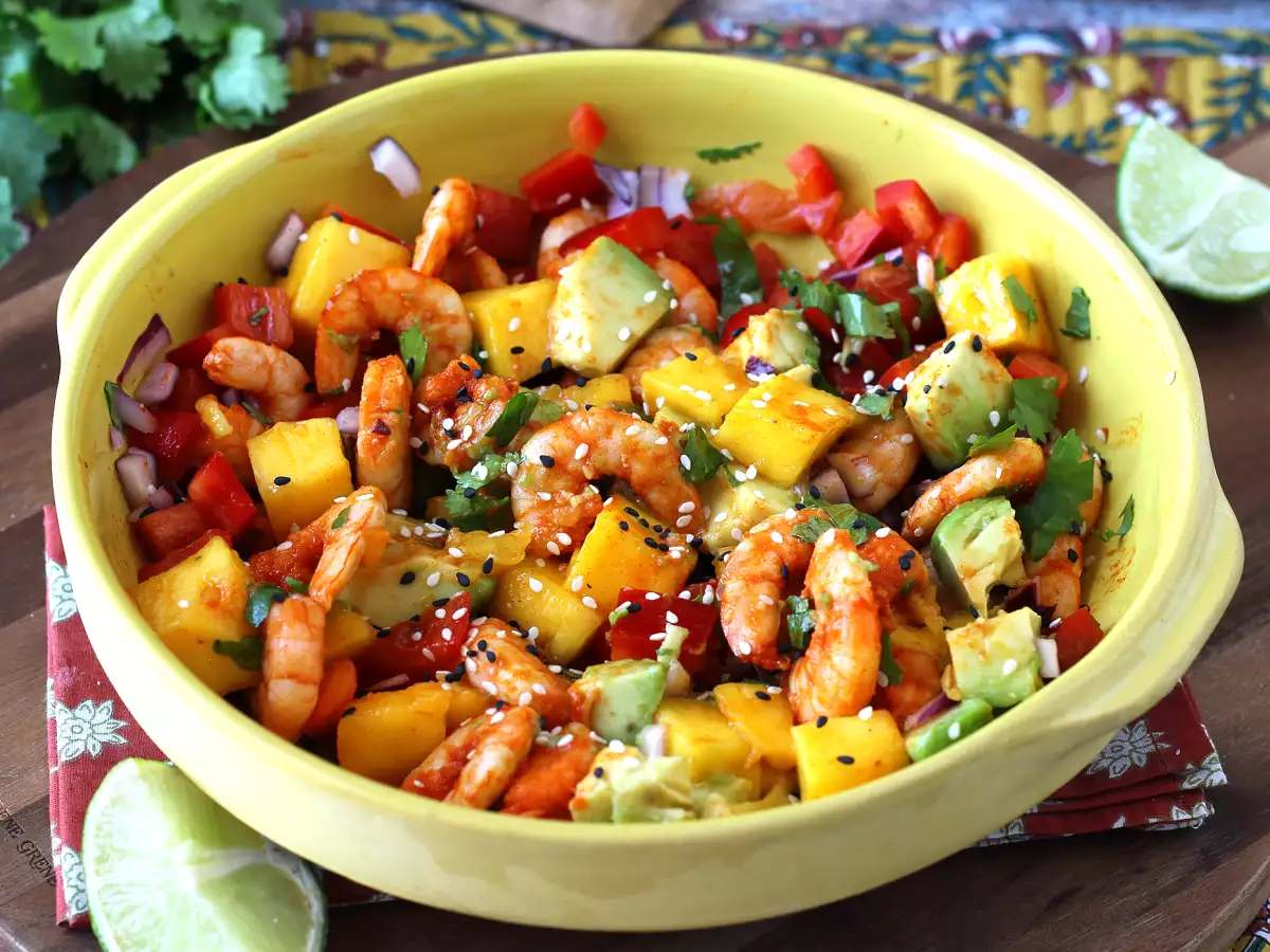 Shrimp and mango salad, fresh and perfect for summer - photo 4