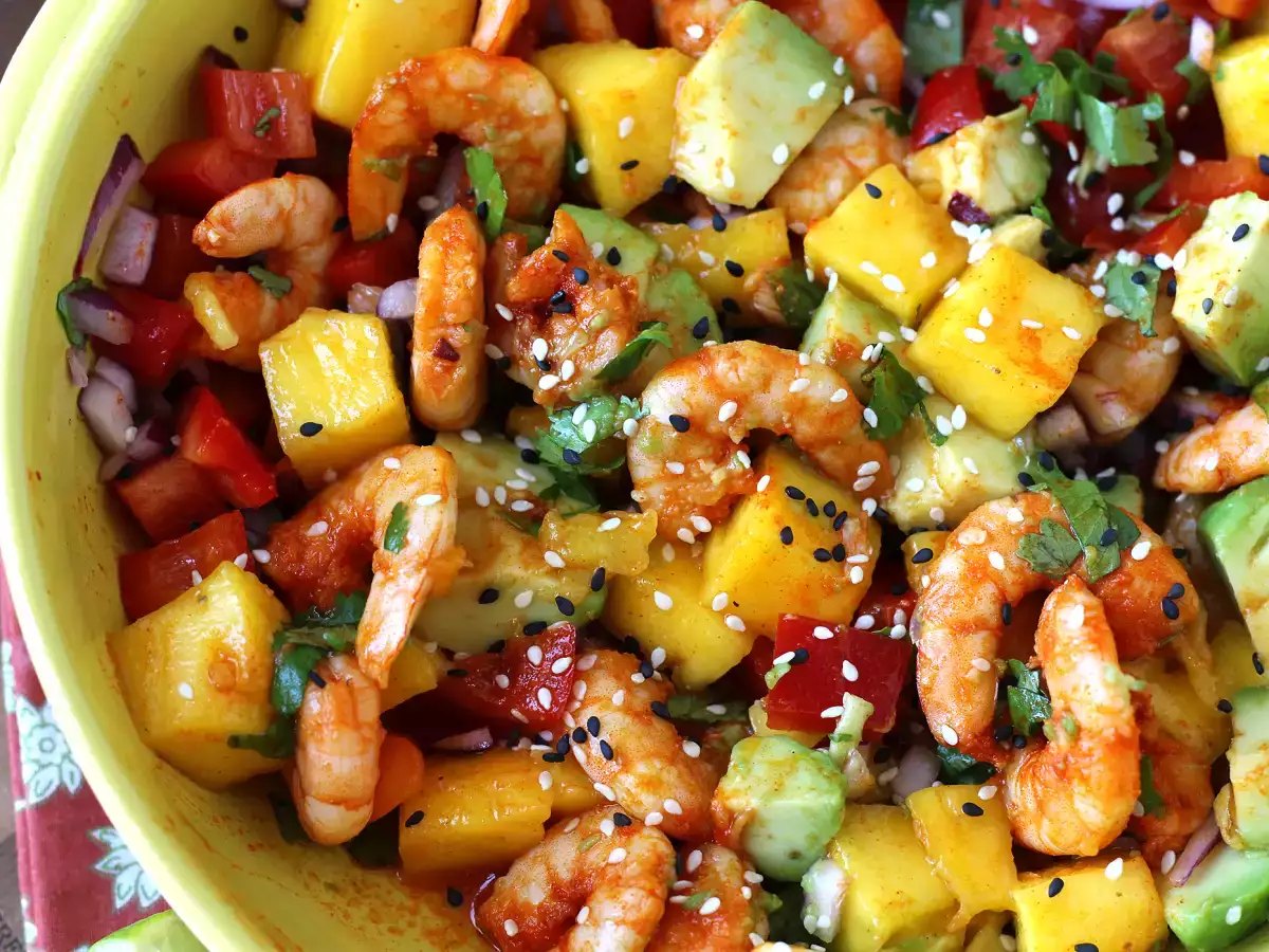 Shrimp and mango salad, fresh and perfect for summer - photo 5