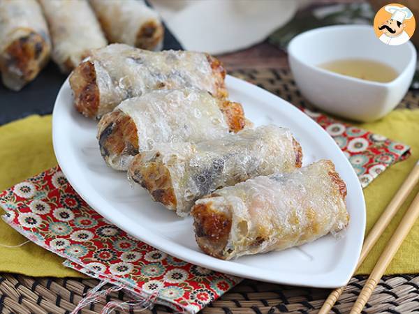 Shrimp spring rolls with shrimp and mushrooms