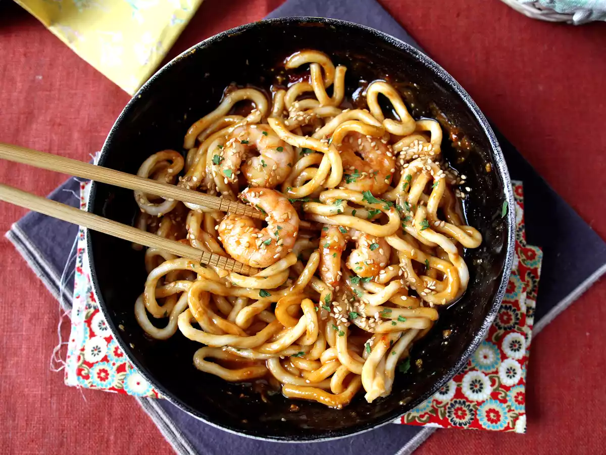Shrimp udon noodles with spicy peanut sauce - photo 6