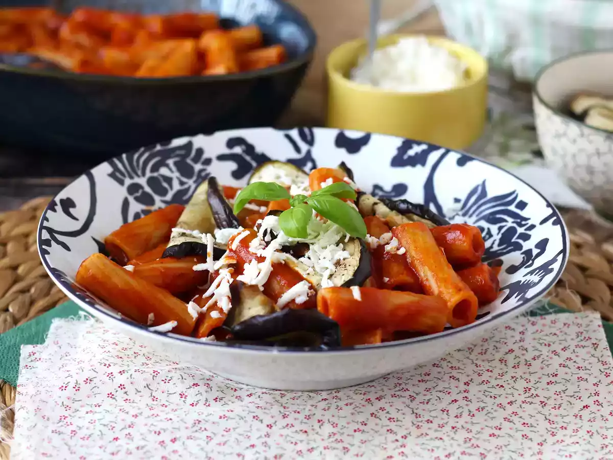 Sicilian eggplant pasta, the easy and light version - pasta alla norma - photo 6