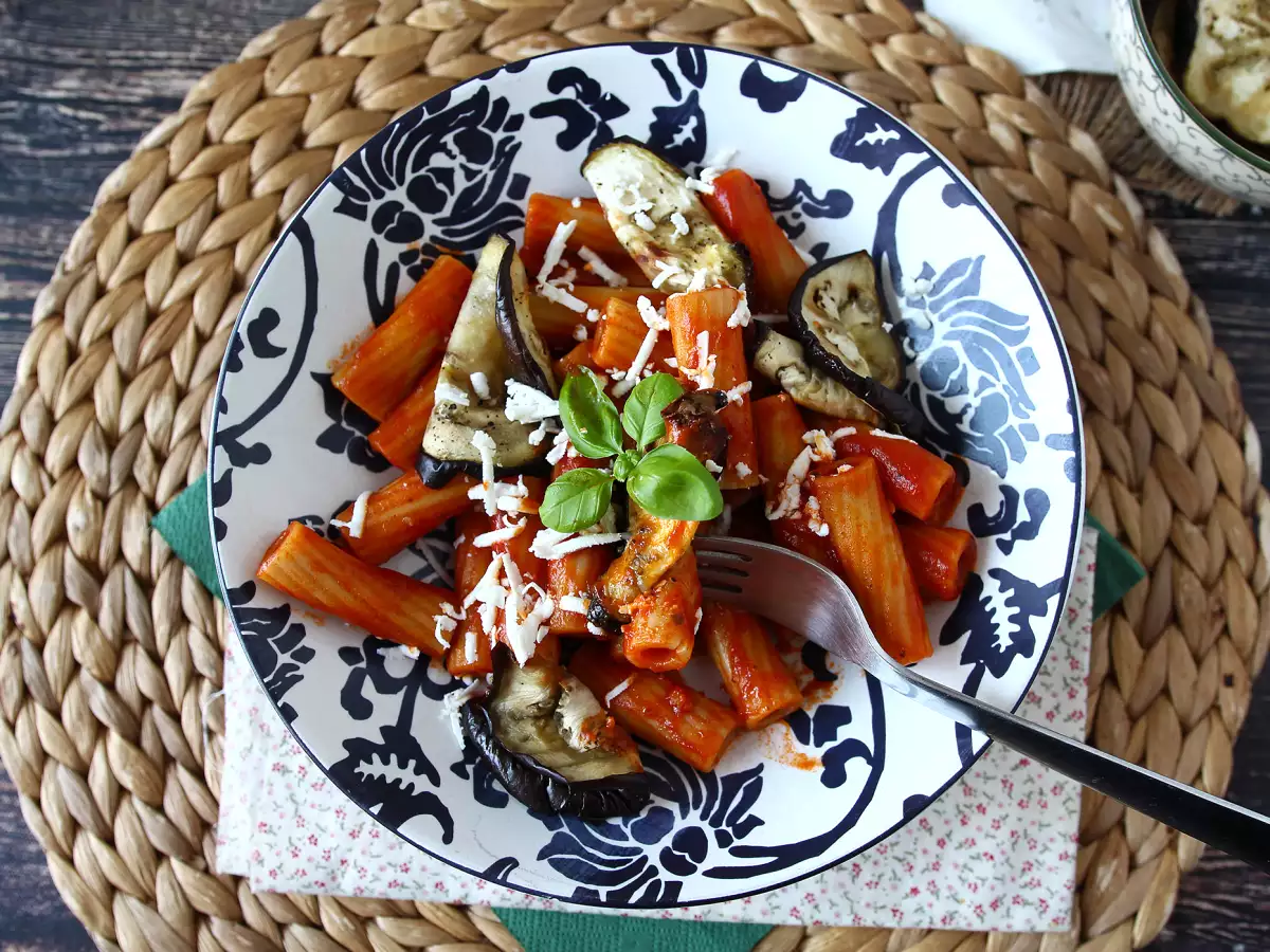 Sicilian-Style Eggplant Pasta, the Easy and Light Version - Pasta alla Norma - photo 3