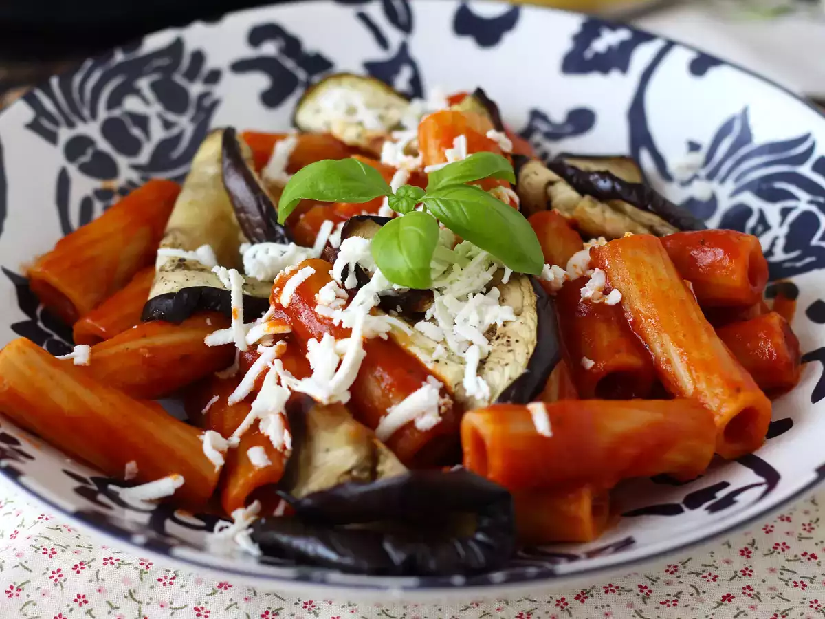 Sicilian-Style Eggplant Pasta, the Easy and Light Version - Pasta alla Norma - photo 5