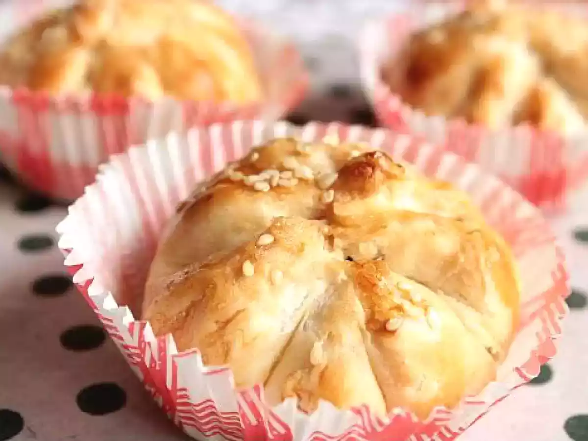 Siew Pau (Baked BBQ Pork Buns) - photo 4