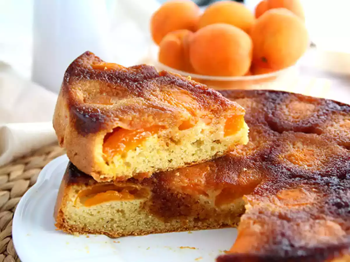 Simple and quick apricot cake - photo 2