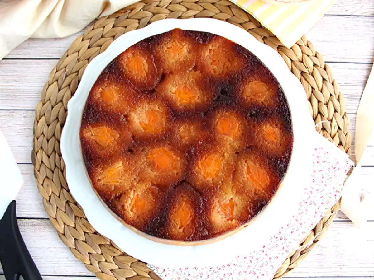 Simple and quick apricot cake - photo 3