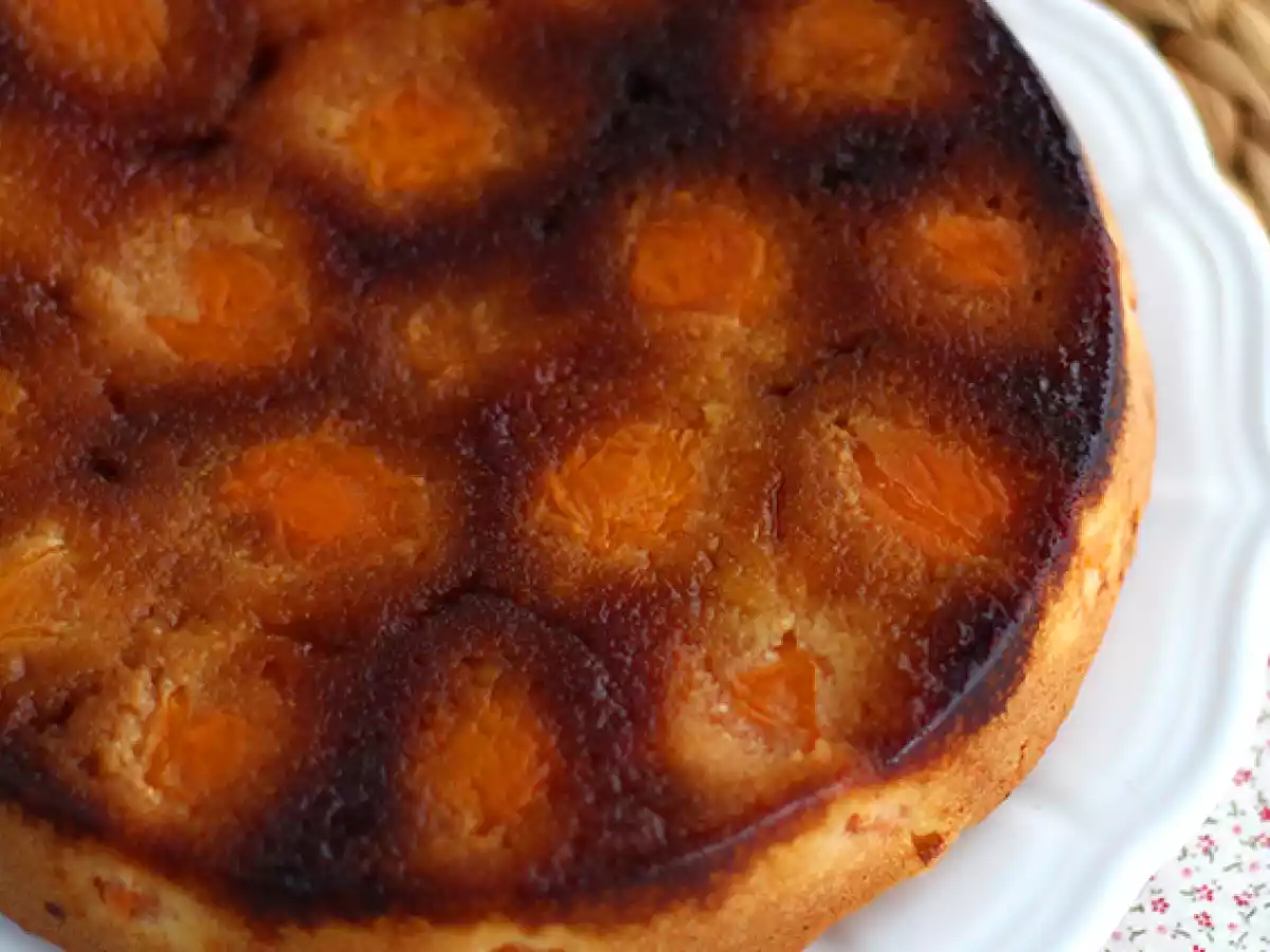 Simple and quick apricot cake - photo 4