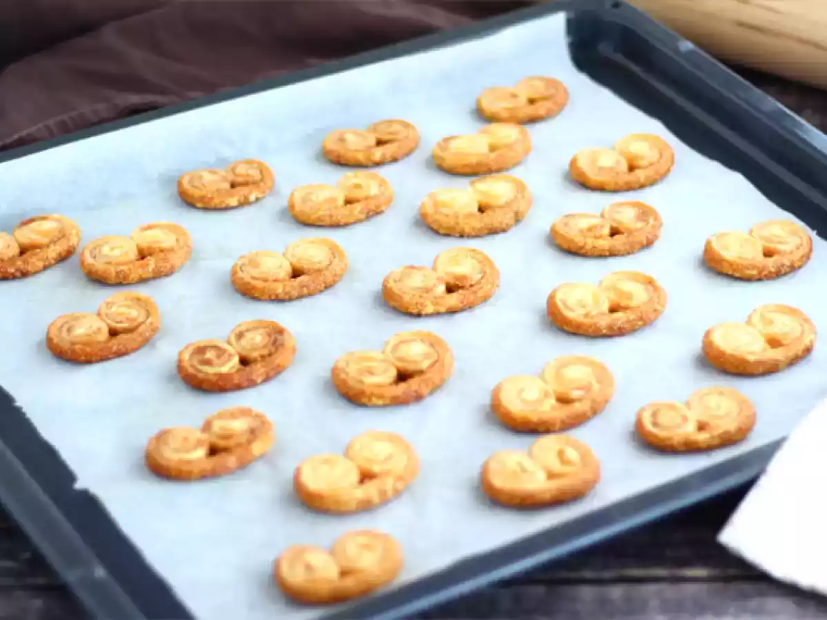 Simple and quick puff pastry palmiers