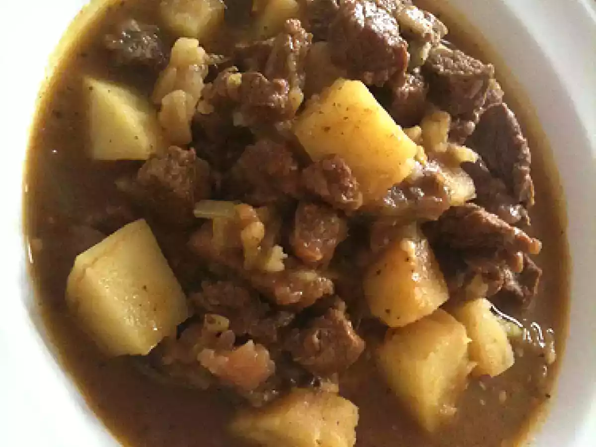 Simple Beef Curry Soup