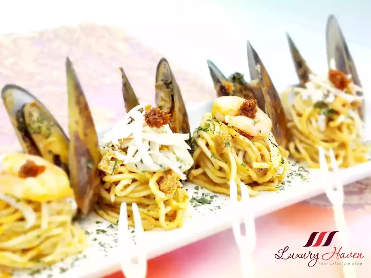 Singapore Dry Laksa Noodles, A Great Party Treat !