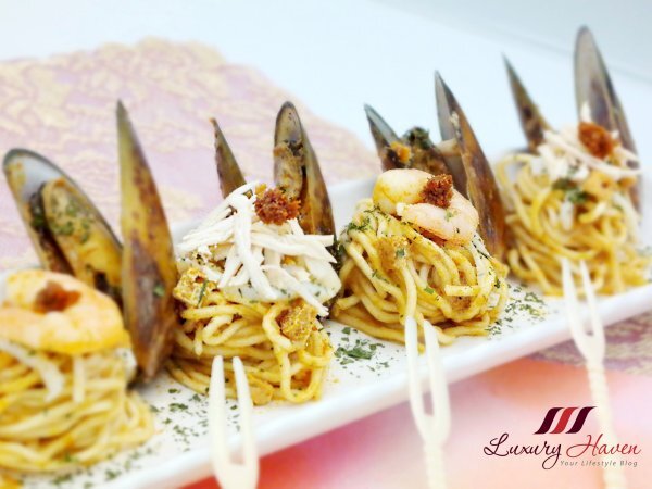 Singapore Dry Laksa Noodles, A Great Party Treat !