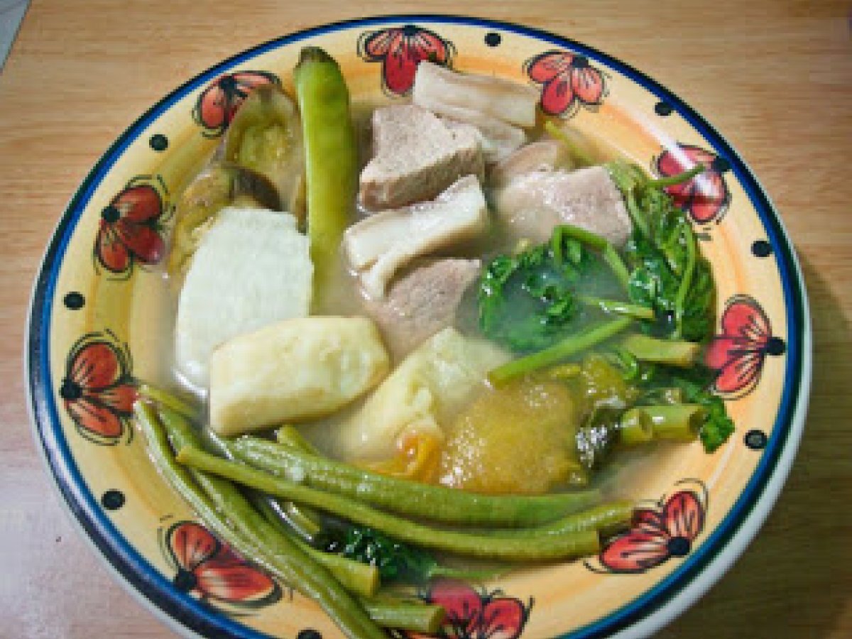 Sinigang na Baboy (Pork in Tamarind Soup) - photo 2