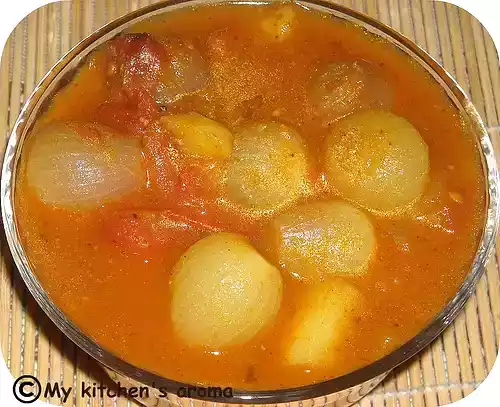 Small onion curry