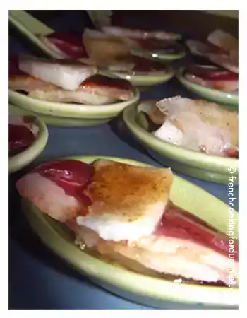Smoked duck & pear appetizer recipe spoons