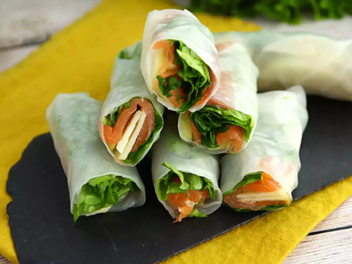 Smoked salmon and apple spring rolls - photo 2