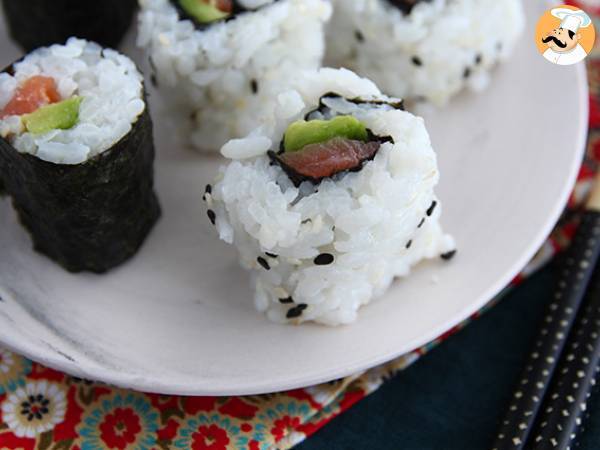 Smoked salmon and avocado maki rolls - photo 5