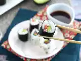 Smoked salmon and avocado maki rolls, photo 1