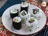 Smoked salmon and avocado sushi rolls - maki sushi, photo 3