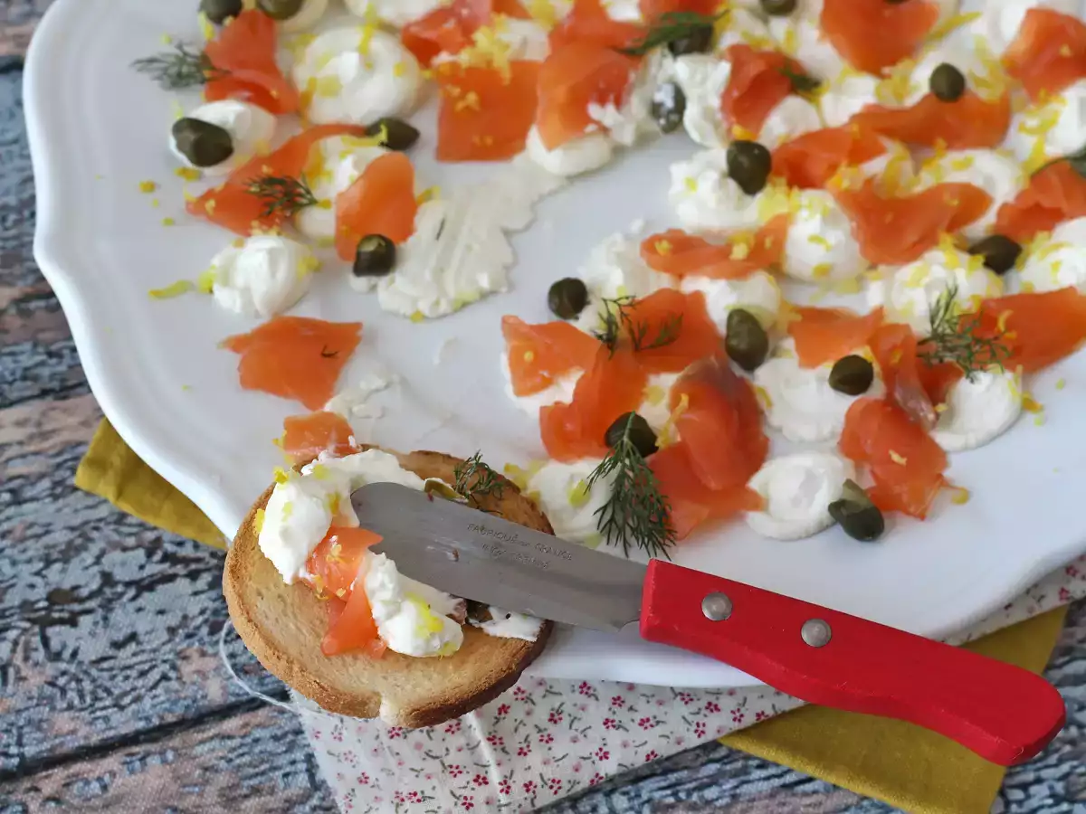 Smoked salmon aperitif spread - photo 4