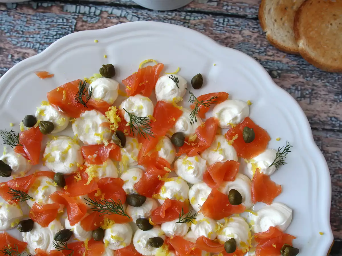 Smoked salmon aperitif spread - photo 5