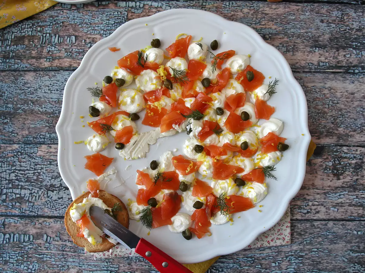 Smoked salmon appetizer spread - photo 7