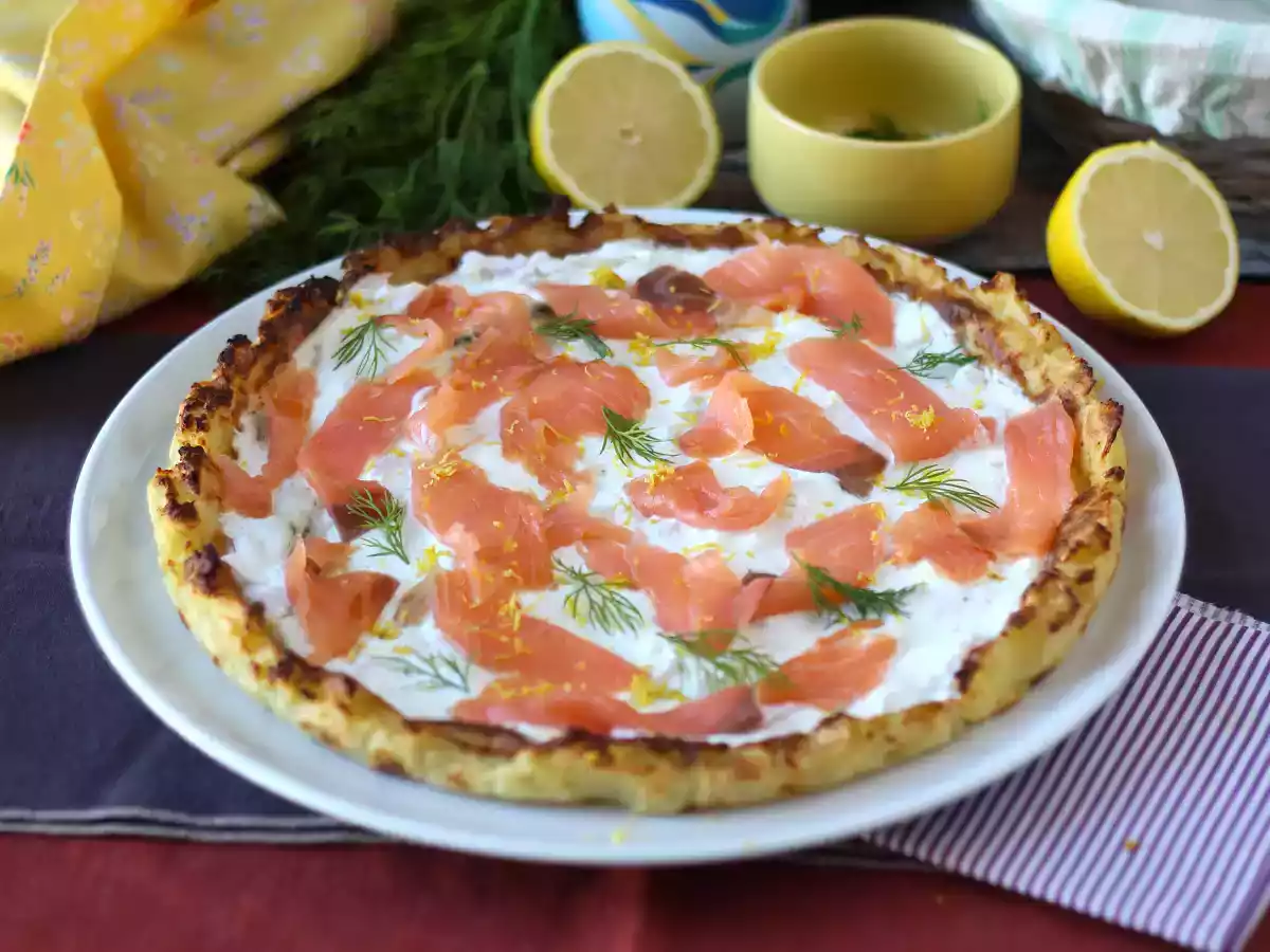 Smoked salmon tart with potato base