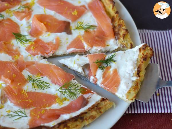 Smoked salmon tart with potato base - photo 3