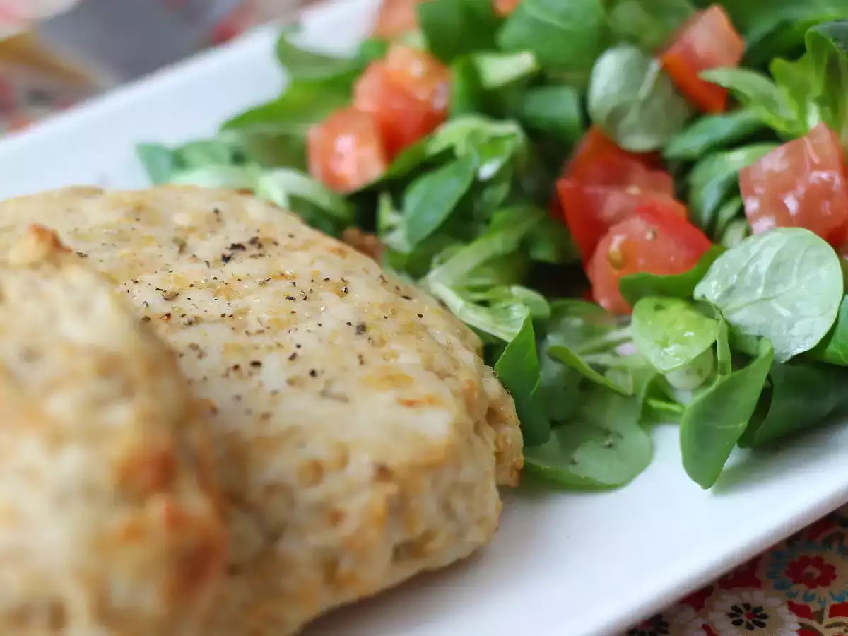 Soft and juicy chicken burgers made in an air fryer - photo 5