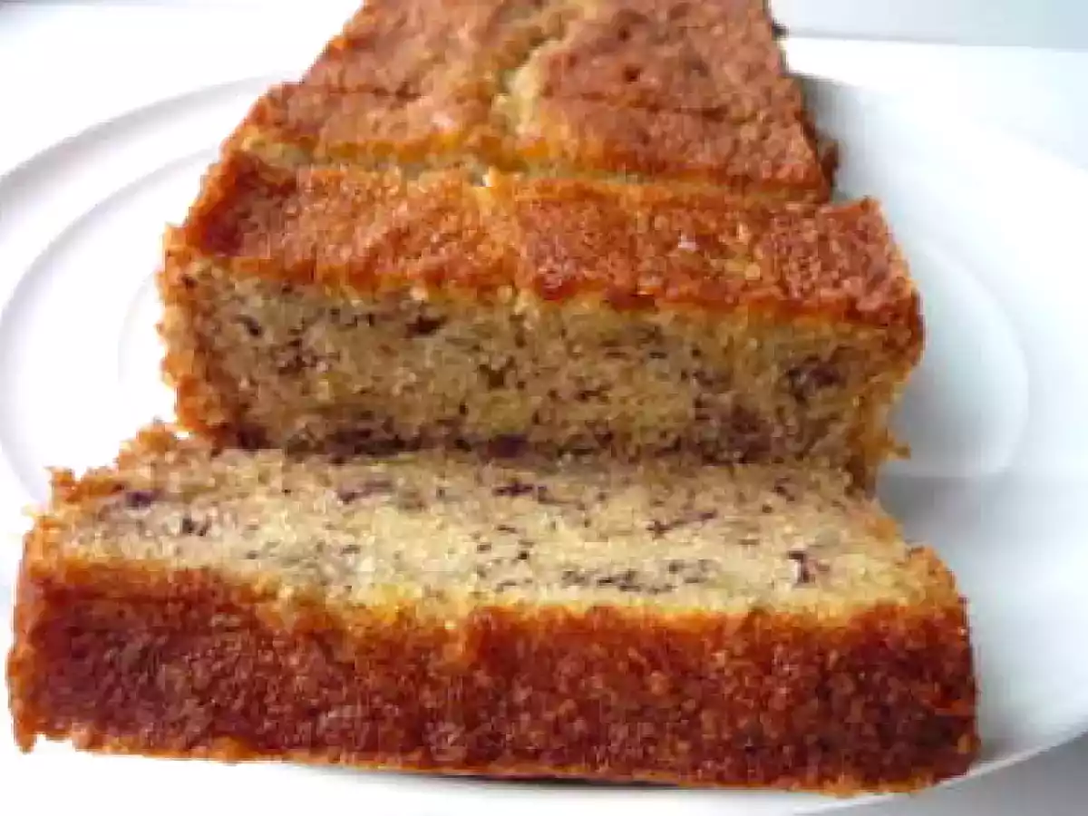Soft and Moist Banana Cake