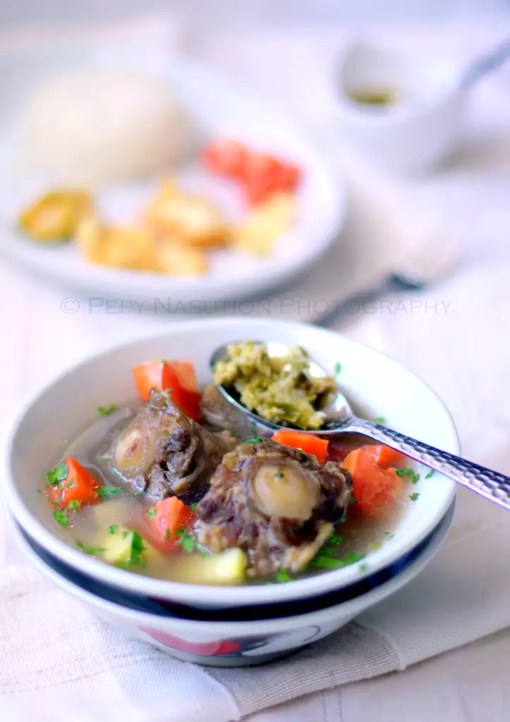 Oxtail soup recipe - sop buntut, indonesian delight