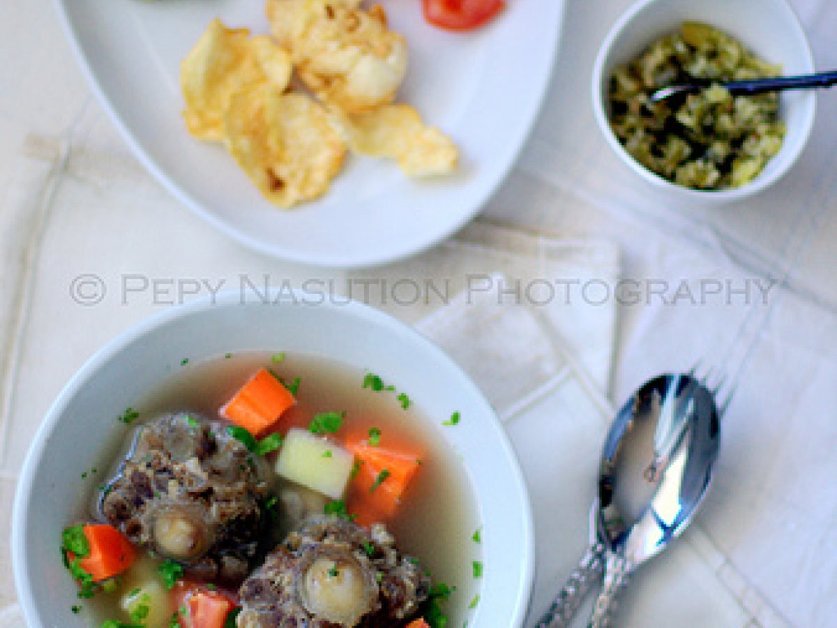 Sop Buntut - Indonesian Oxtail Soup - photo 2