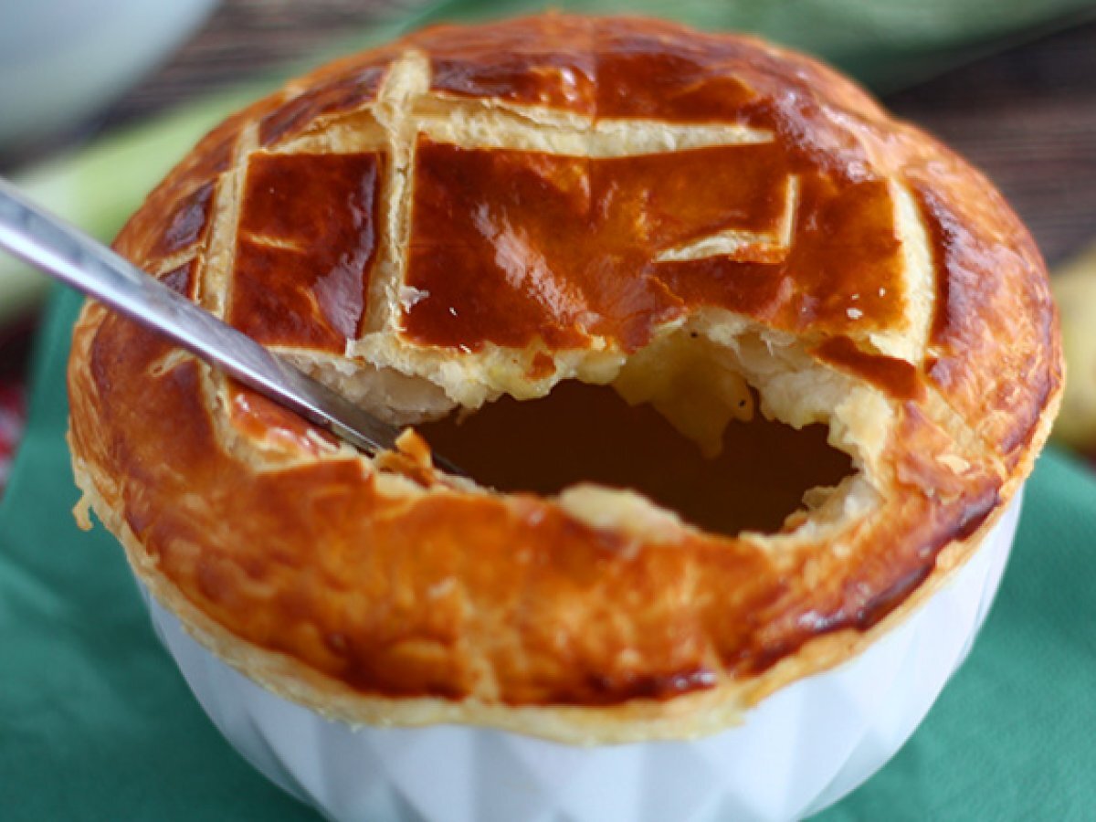 Soup in puff pastry - photo 4