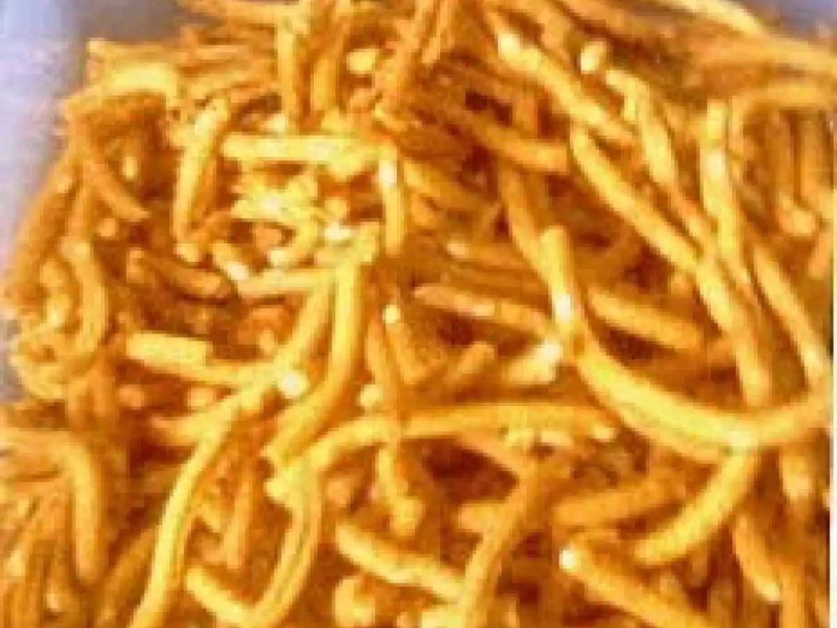 Soy Flour Thenkuzhal and Ribbon Pakoda Recipe