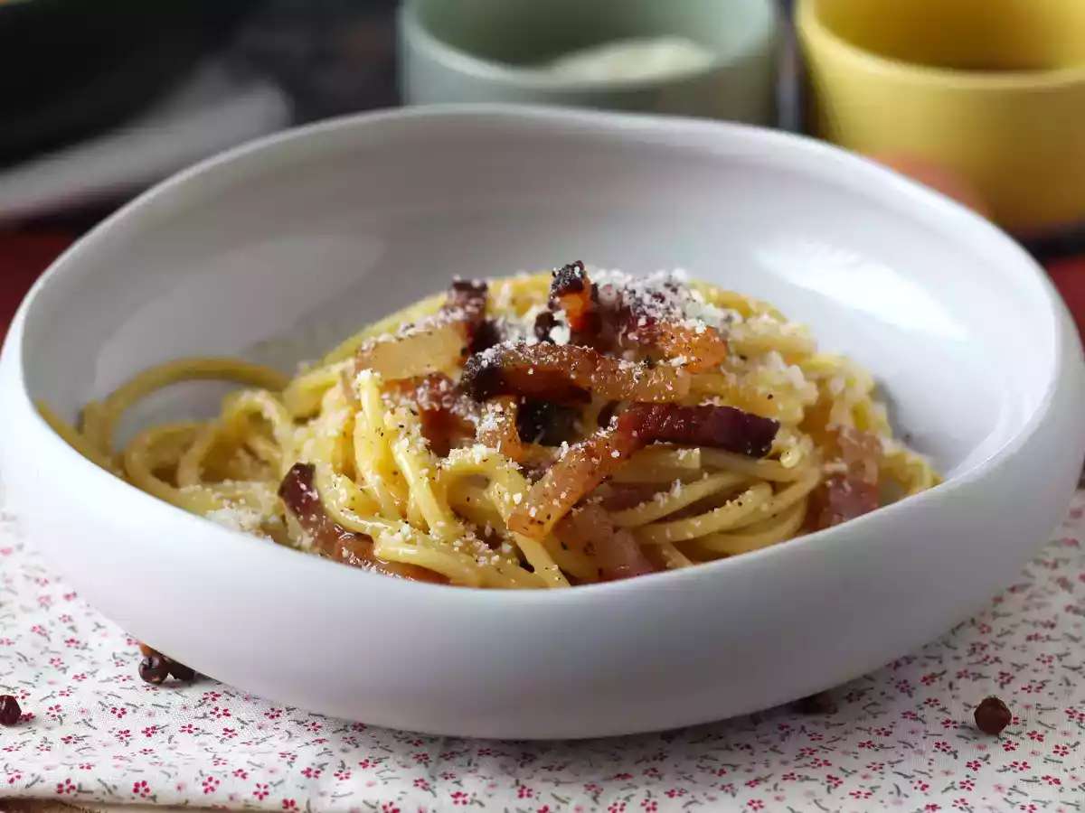 Spaghetti alla carbonara, the real italian recipe!