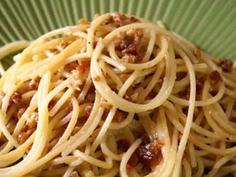 Spaghetti alla Carbonara with Bacon Bits - VIDEO - photo 2