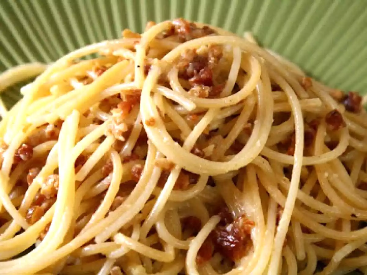 Spaghetti alla Carbonara with Bacon Bits - VIDEO - photo 2