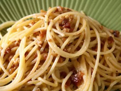 Spaghetti alla Carbonara with Bacon Bits - VIDEO - photo 2