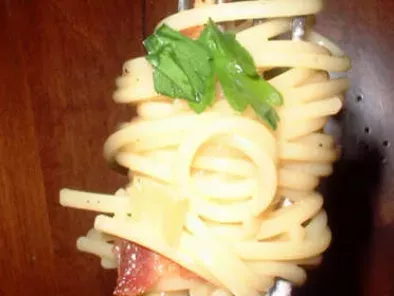 Spaghetti Carbonara with Lobster Mushrooms
