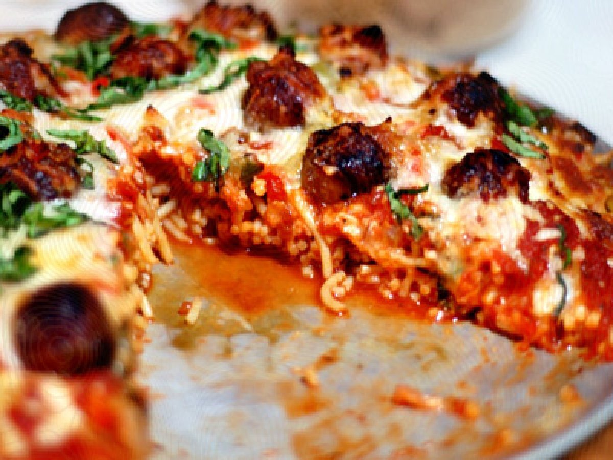 Spaghetti & Meatballs Pizza